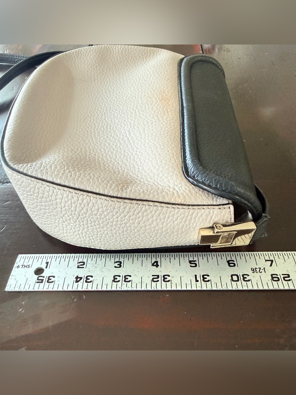 Kate Spade Black & Taupe
Two-Tone Leather cross body
Saddle Bag In EUC - Picture 12 of 14